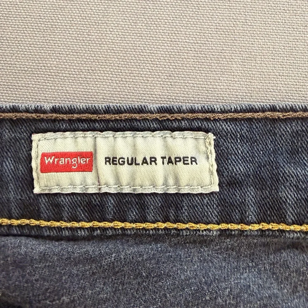 Wrangler Mens 36x26 Regular Taper Stretch Blue Jeans Medium Wash Denim 96RTWSH